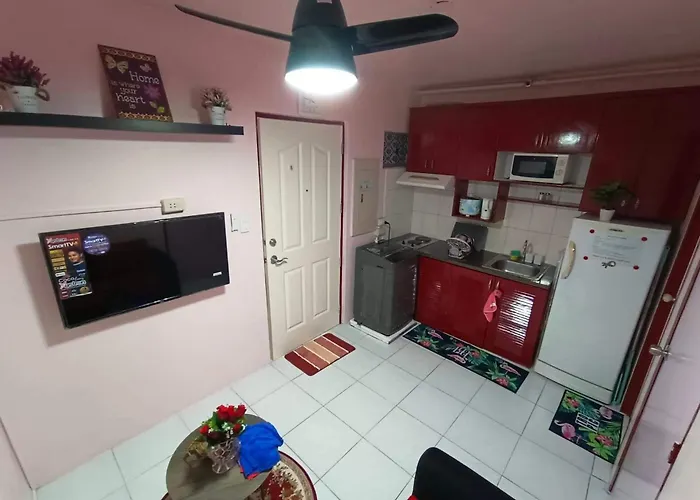 Near Airport, Cozy 1 Bedroom Condo, Full Kitchen, Swimming Pool, Wifi, 10k Apartamento Manila